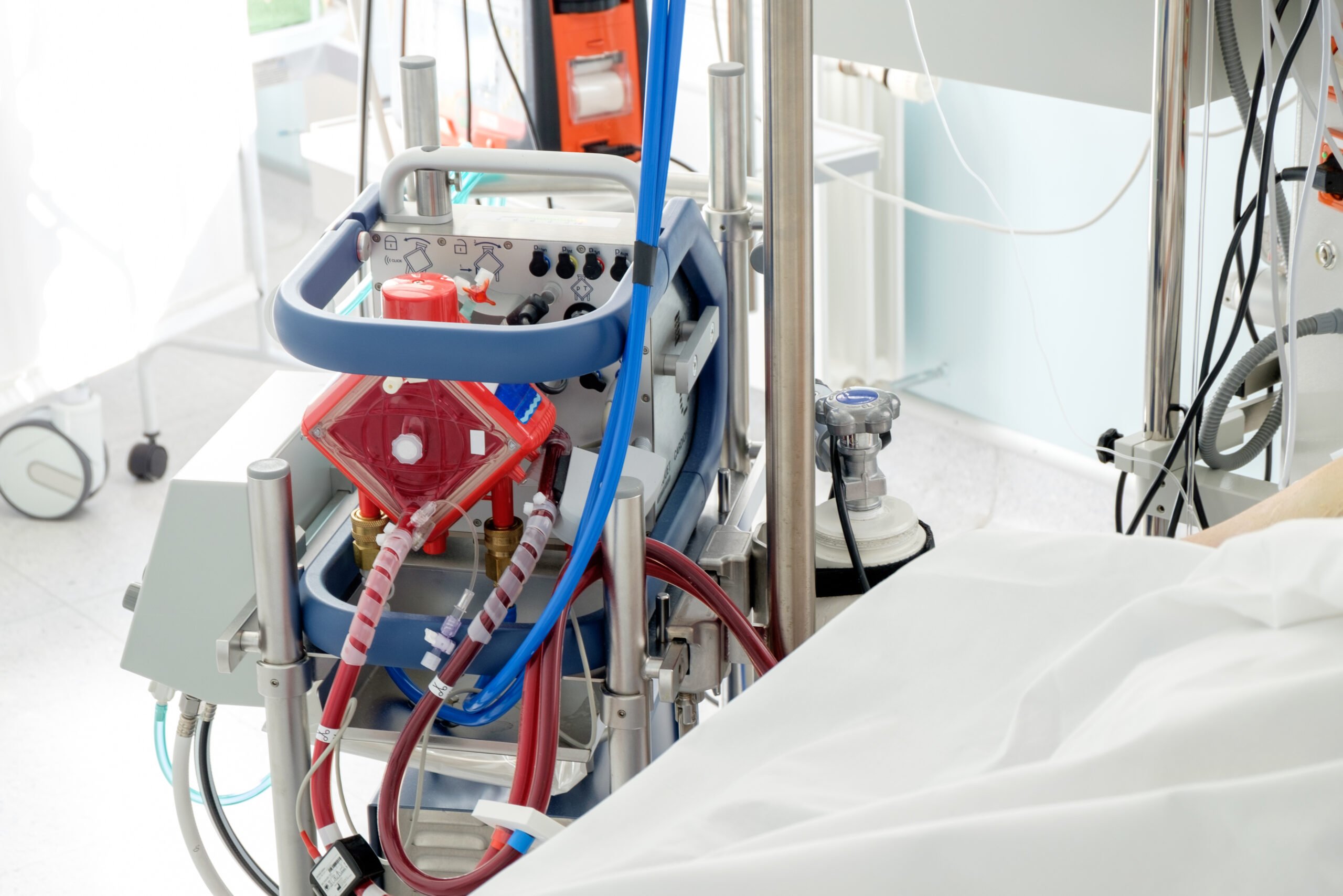 Extracorporeal membrane oxygenation for septic shock in adults and