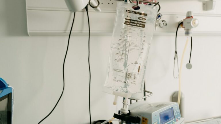 Intensive care room and monitoring equipment illustrating the clinical setting for the ELIEO vvECMO timing trial; stock photo, not a trial patient